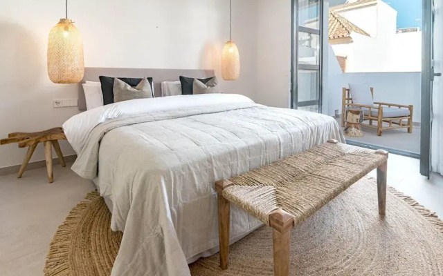 A7- Seaclub Suites by Roomservices