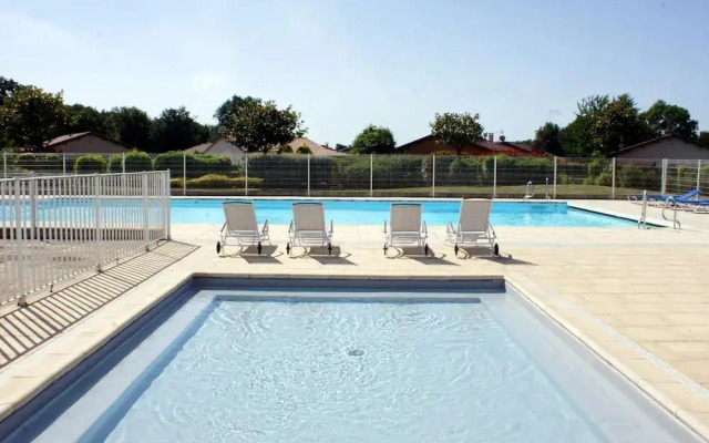 Peaceful Holiday Home With Swimming Pool