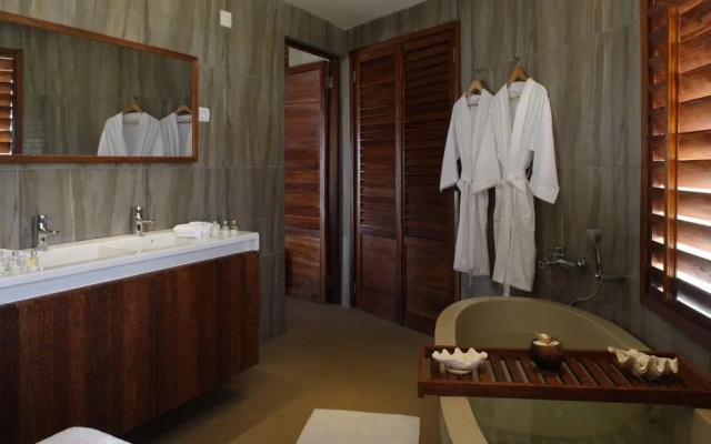 Coral Lodge 15.41