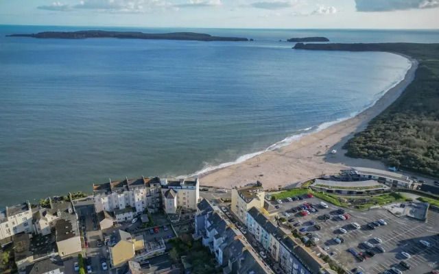 Taliesin - 5 Bedroom Holiday Home - Tenby
