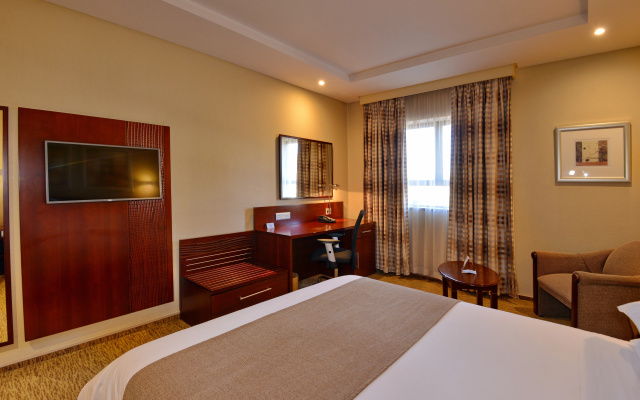 City Lodge Johannesburg Airport, Barbara Road