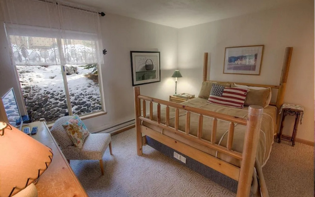 Whispering Wood by Lake Tahoe Accommodations