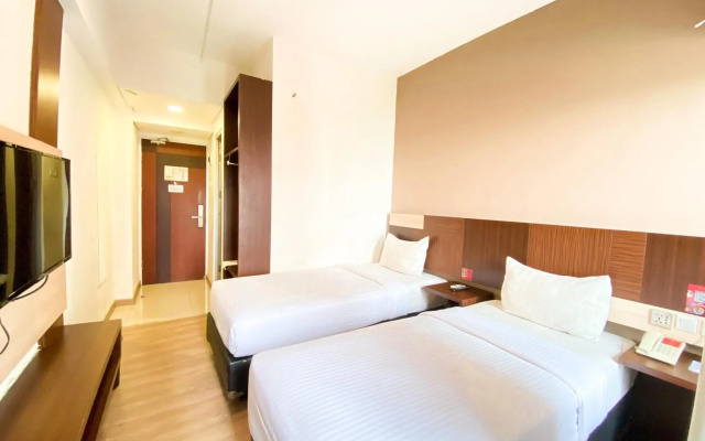 Hotel Gunawangsa MERR
