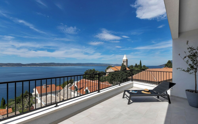 Villa Roof Pool