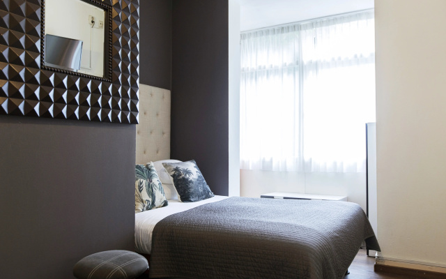 Quentin Canal House Hotel
