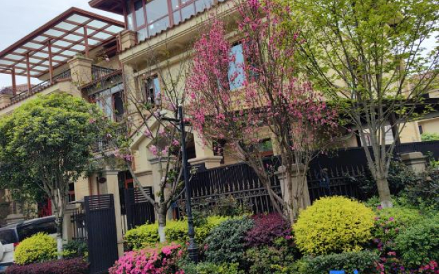 Herman Garden Hotel(Emeishan Railway Station)