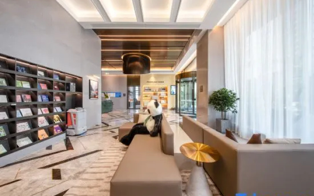 Atour Hotel Chengdu Longquan Shimao Plaza