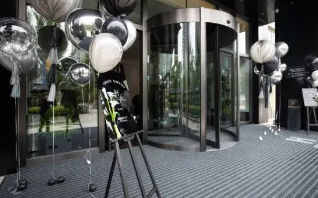 Holz Riez Hotel(Shenyang Yuhongshengjing Hospital Jilihu Street Metro Station)