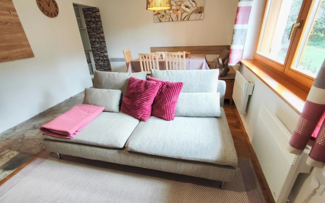 Sweet Stay Forest House