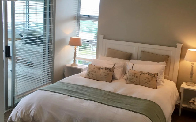 31 Tobago Bay Hermanus Seafront