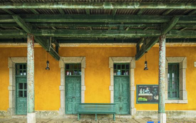 Shifang Yunxuan Railway Hotel