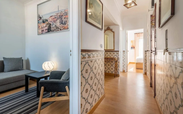 Guestready - Bright 2BR Apartment in the Heart of Graça