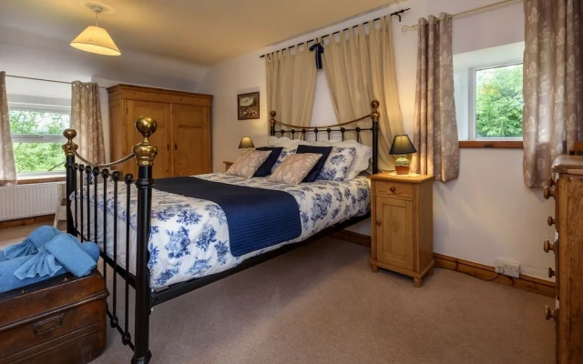 Charming holiday home in Aberdaron with Private Garden