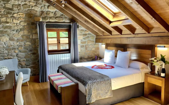 Akla Hotel Suites Valles Pasiegos