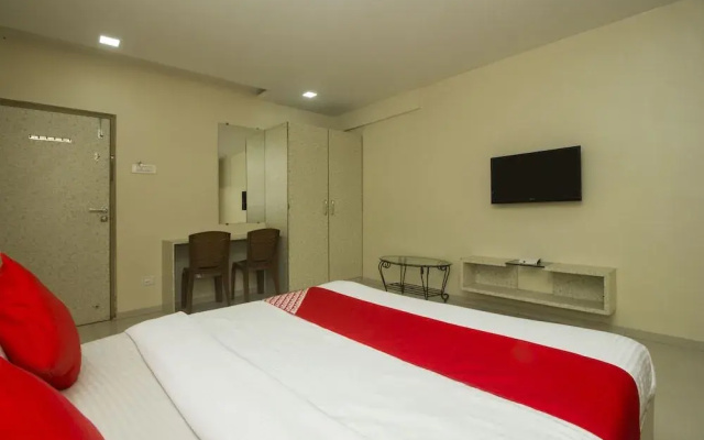 OYO 18610 Hotel Parivar Garden
