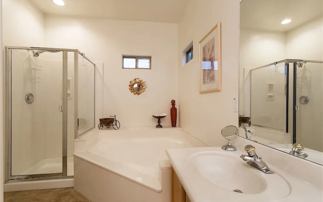 AZ Nirvana 3 BR by Casago