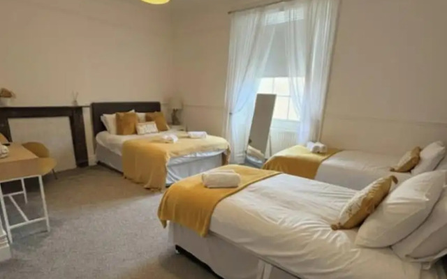 Room 10 - Manor Park Country House Wales