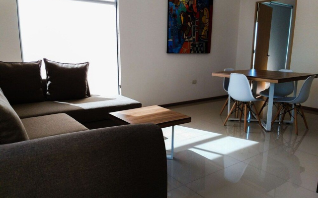 ROOM Hotel & Suites