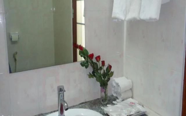Mya Tha Zin Hotel