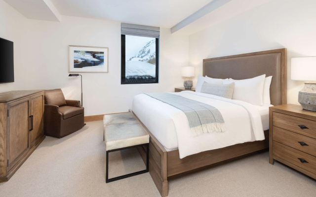The Snowpine Lodge