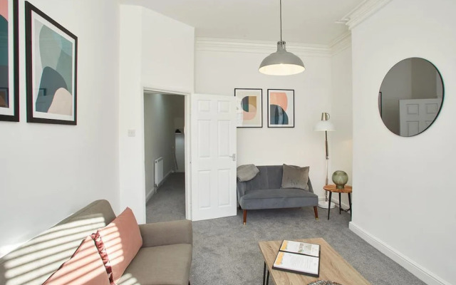 The Ruby Retreat Apartment