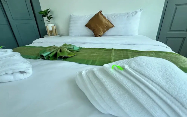 LimeTree Loft Guesthouse