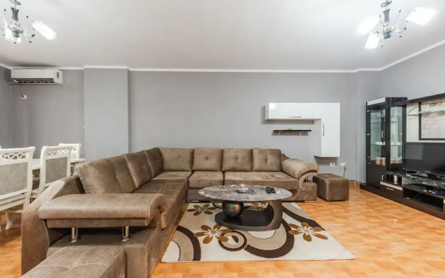 The Triple Comfort Loft Spacious 3BR in Shkod r