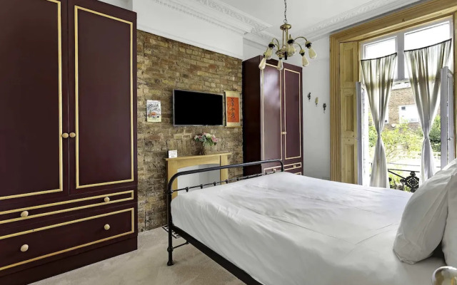 Beautiful Abode Near Camden Road