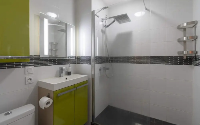 Les Deux Rives - Appartement Confortable Avec Place de Parking