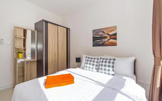 Chic Condo Karon