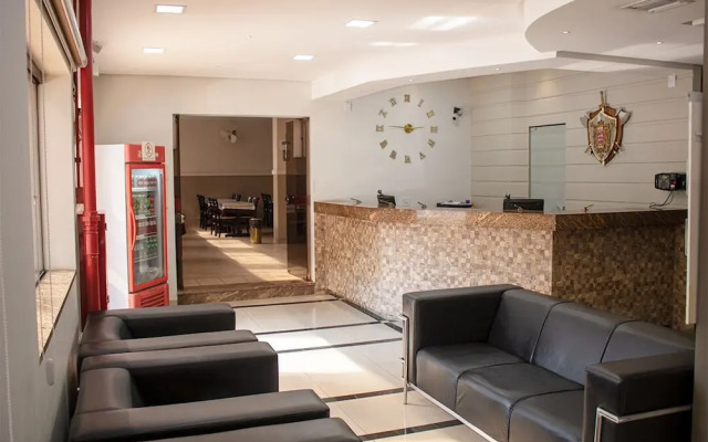 Hotel Líder