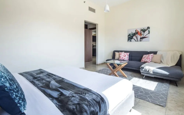 Signature Living in Modern 1BR Apartment at Jvt!