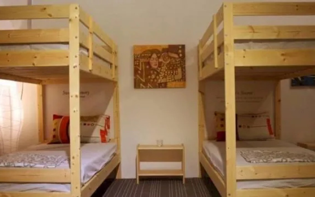 Bed and Bike Backpacker Studio - Hostel -