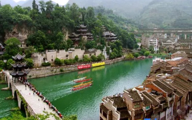 Dahe Guanyi Inn