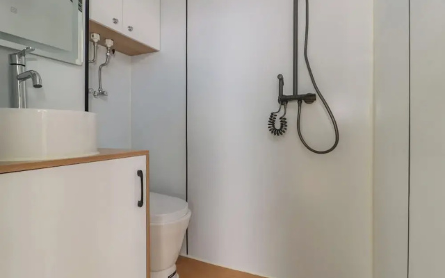 Buckland House Pod