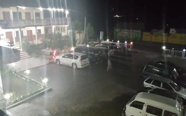 Mezban Hotel & Restaurant