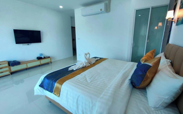 Jitvirat Pool Villa