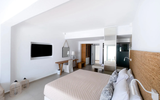 Manoulas Beach Mykonos Resort