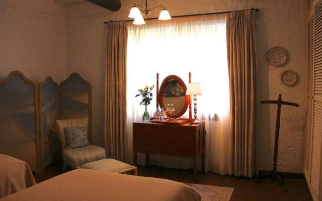 Kiangazi House