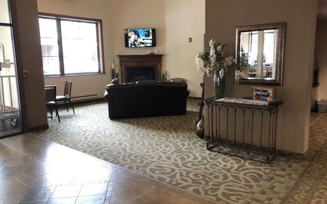 Shenandoah Inn & Suites