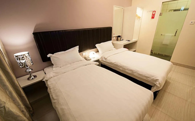 Seven Boutique Hotel