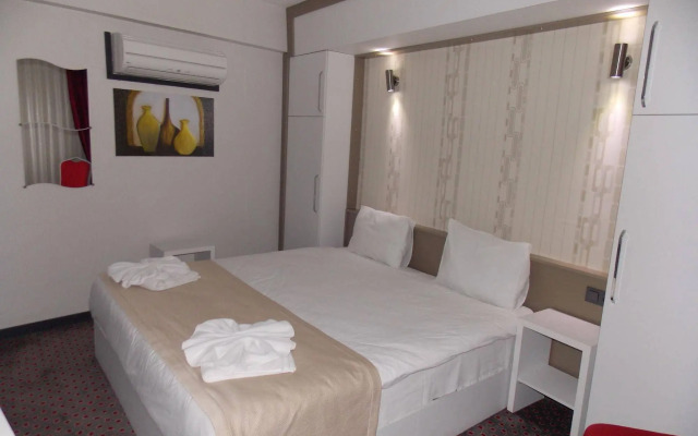 Royal Ramblas Hotel
