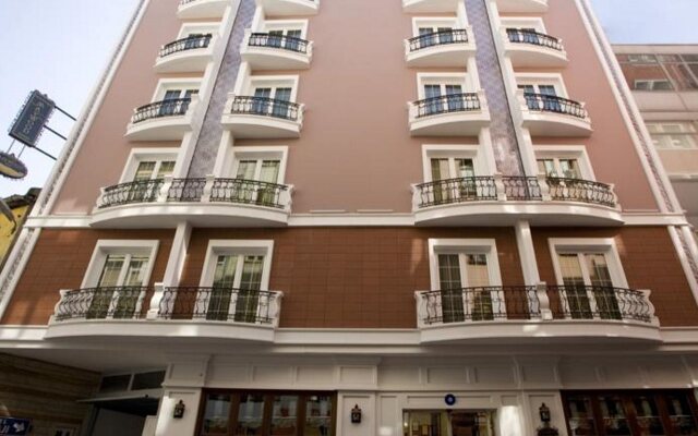 Maywood Hotel вид на фасад