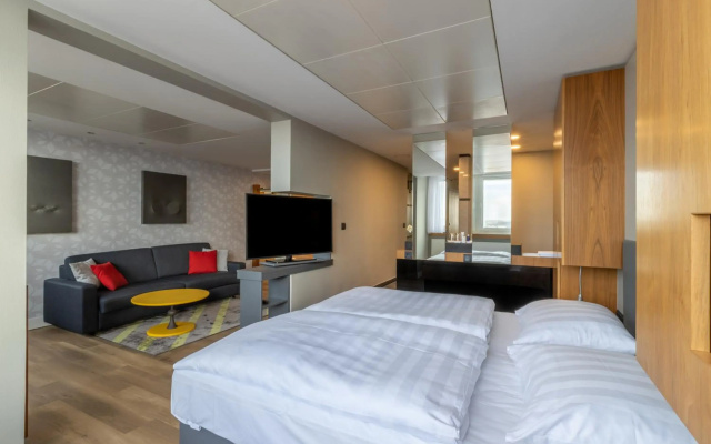 Отель NYX Erfurt by Leonardo Hotels