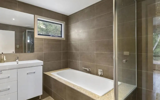 Paringa 15 Anglesea Beach House