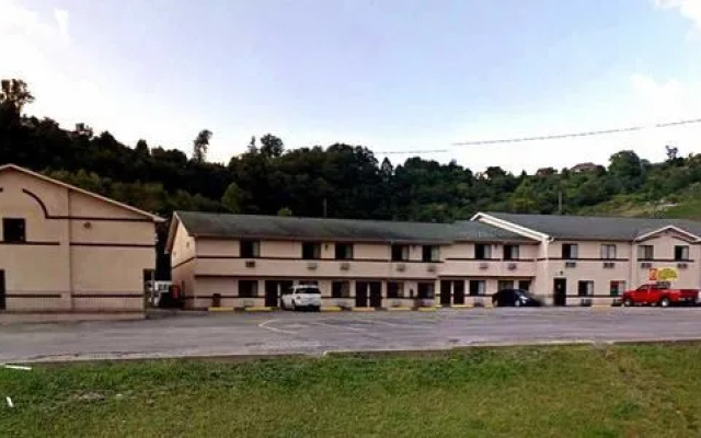 Super 8 Hazard KY