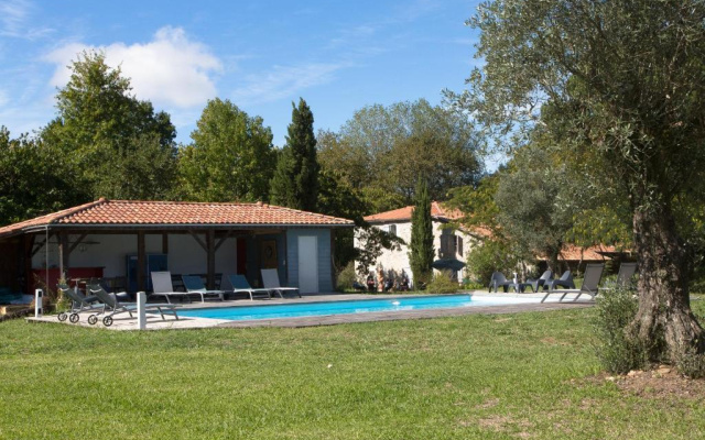 La Caverie De Peyroux A Orthevielle (40300)