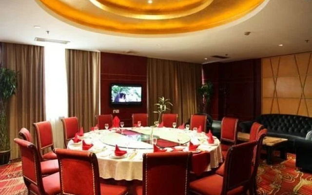 Yadu Hotel