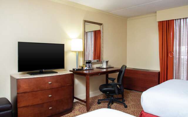 DoubleTree by Hilton Hotel Grand Rapids Airport