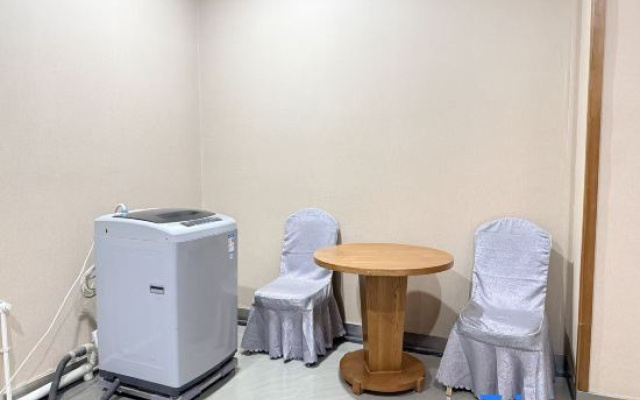 Jiayuguan Impression Xiongguan Concept Hotel